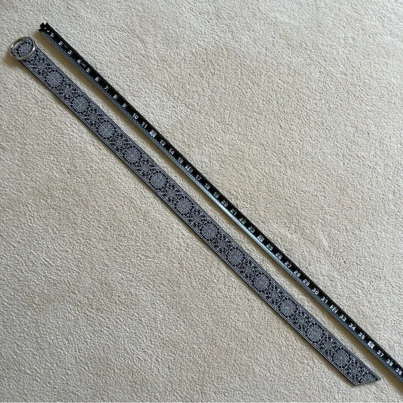 Talbots Embroidered Fabric Belt Black & Silver Buckle Size Small 38” - Picture 7 of 9